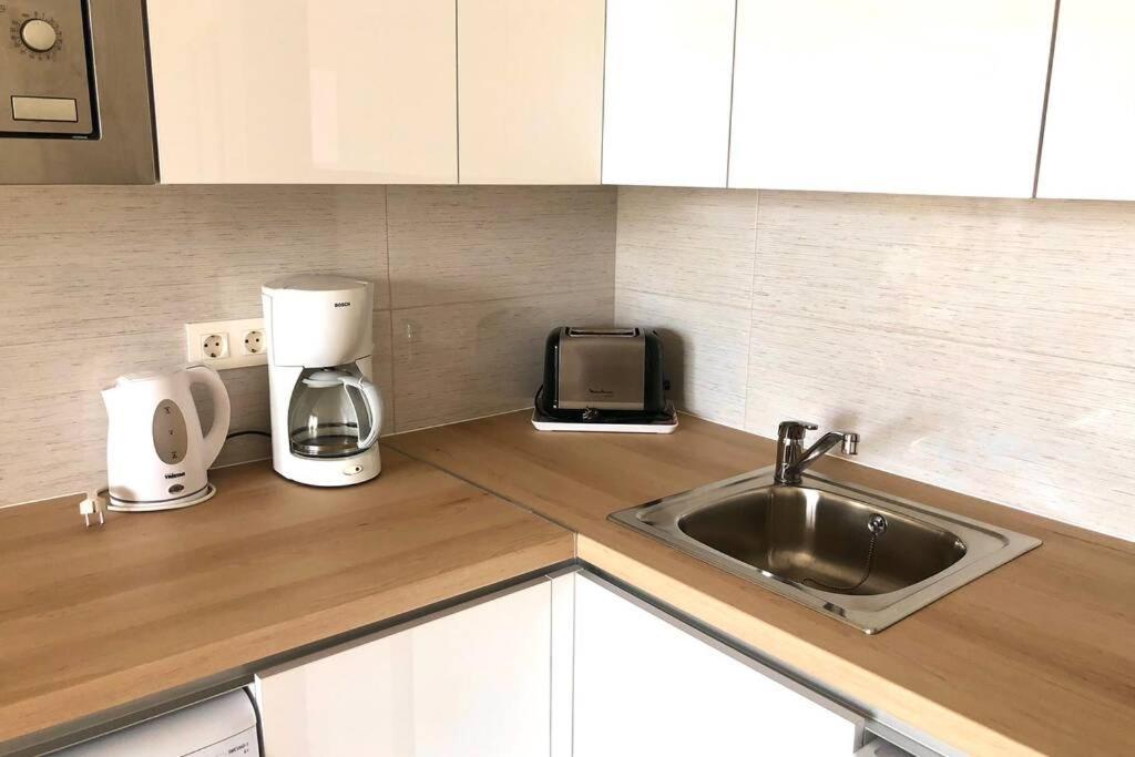 Modern & Spacious Studio Isla, Puerto Del Carmen تياس المظهر الخارجي الصورة